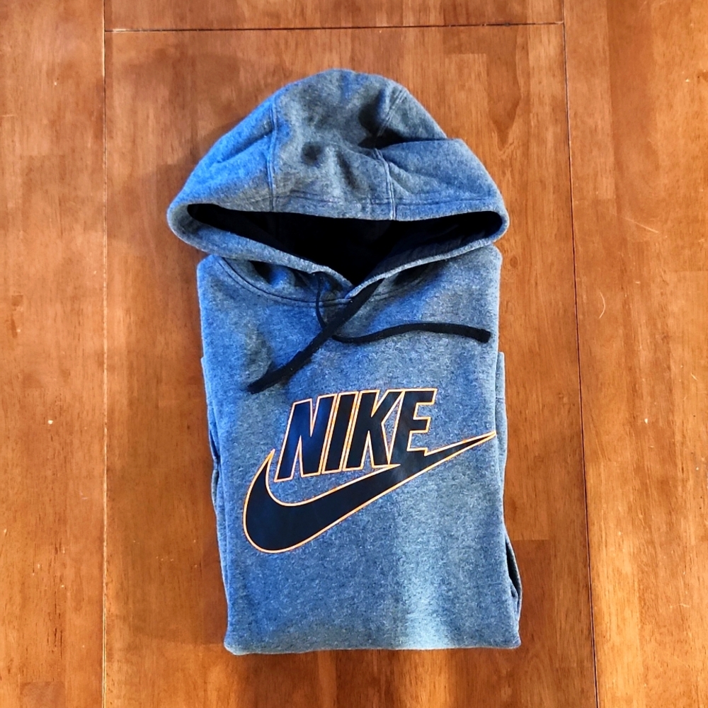 Nike hoodie like new size medium